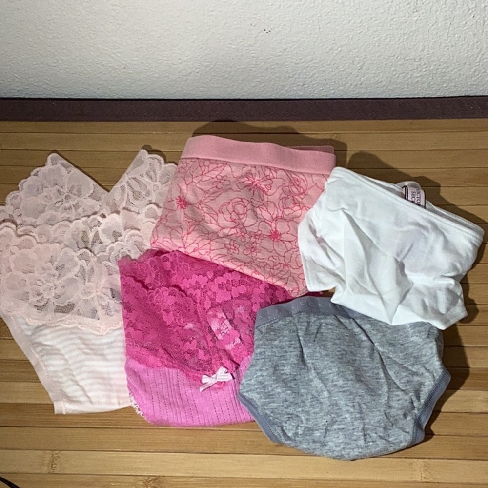 VS thongs 5 pieces size XL